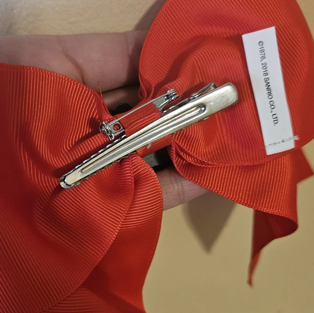 Hello Kitty Red Bow Hair Clip - Picture 7 of 7